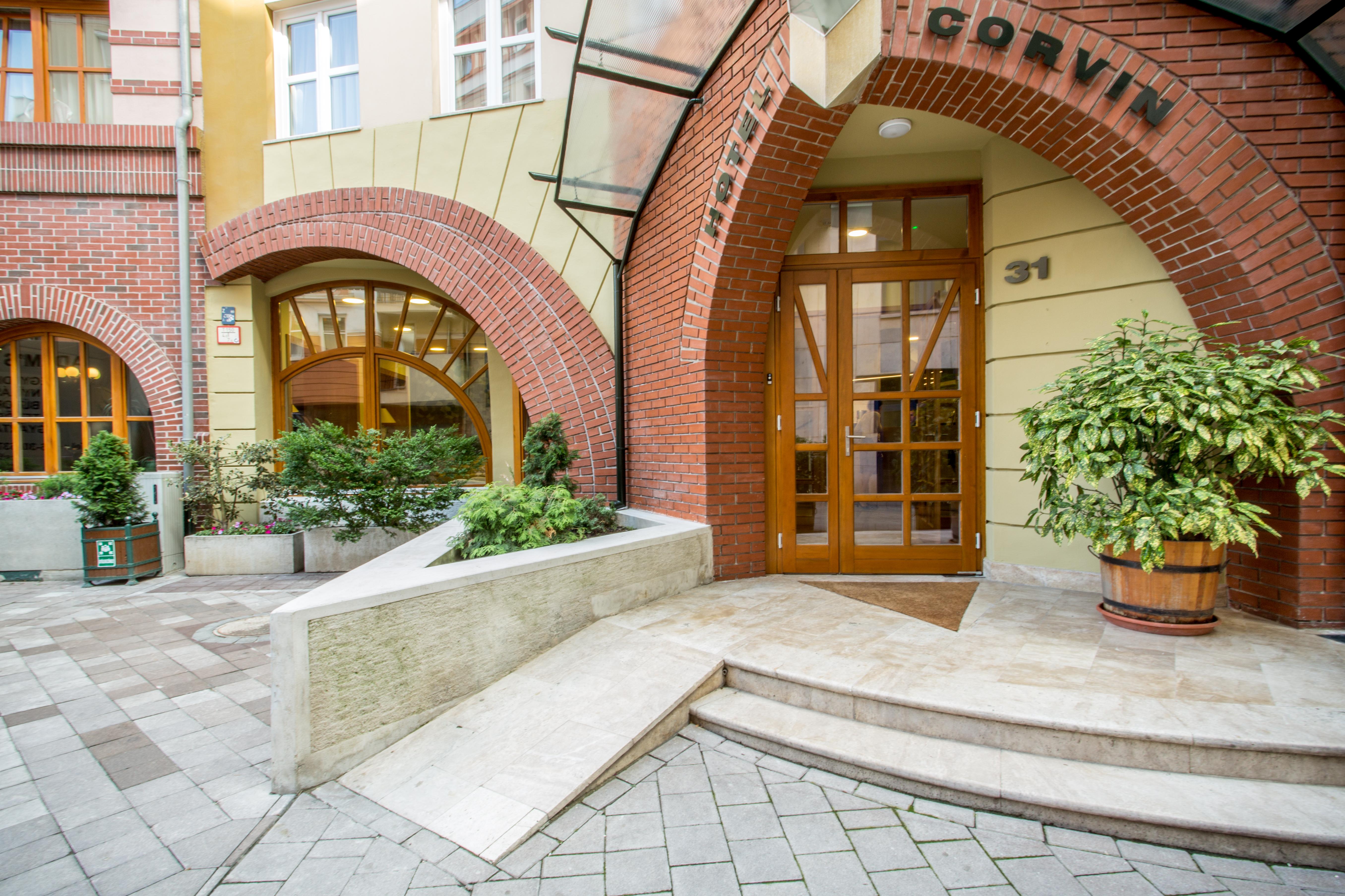 Corvin Hotel Budapest Sissi Wing Exterior photo